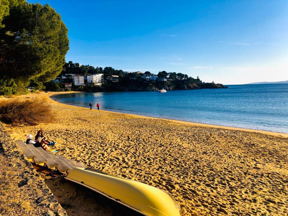 Almadrava Beach Росес Екстериор снимка